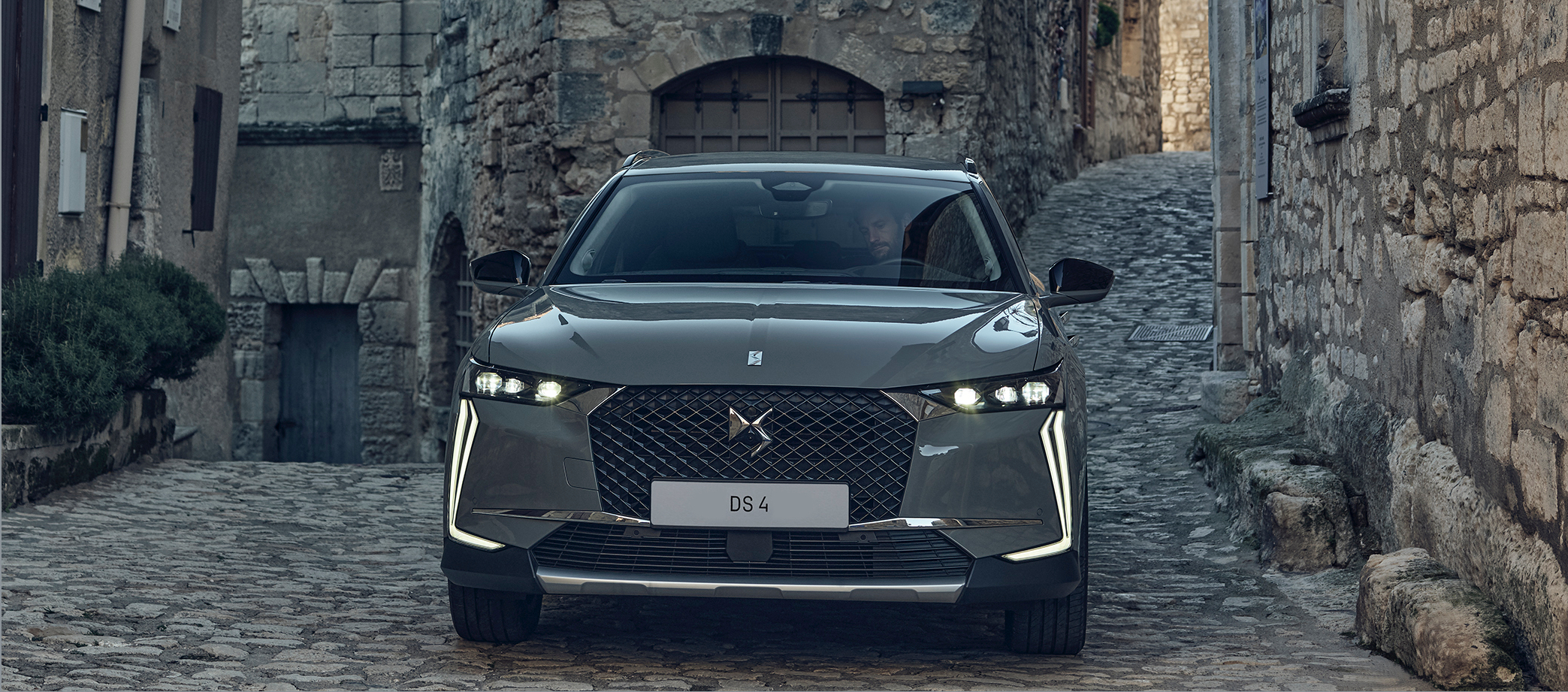 DS 4